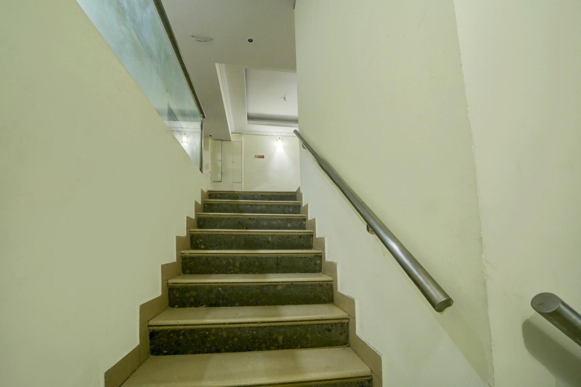 Oyo Flagship 81248 Hotel Satya Vilas Bhopal Exterior photo
